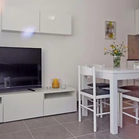 Mare Apartment *